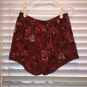 American Eagle flowy shorts